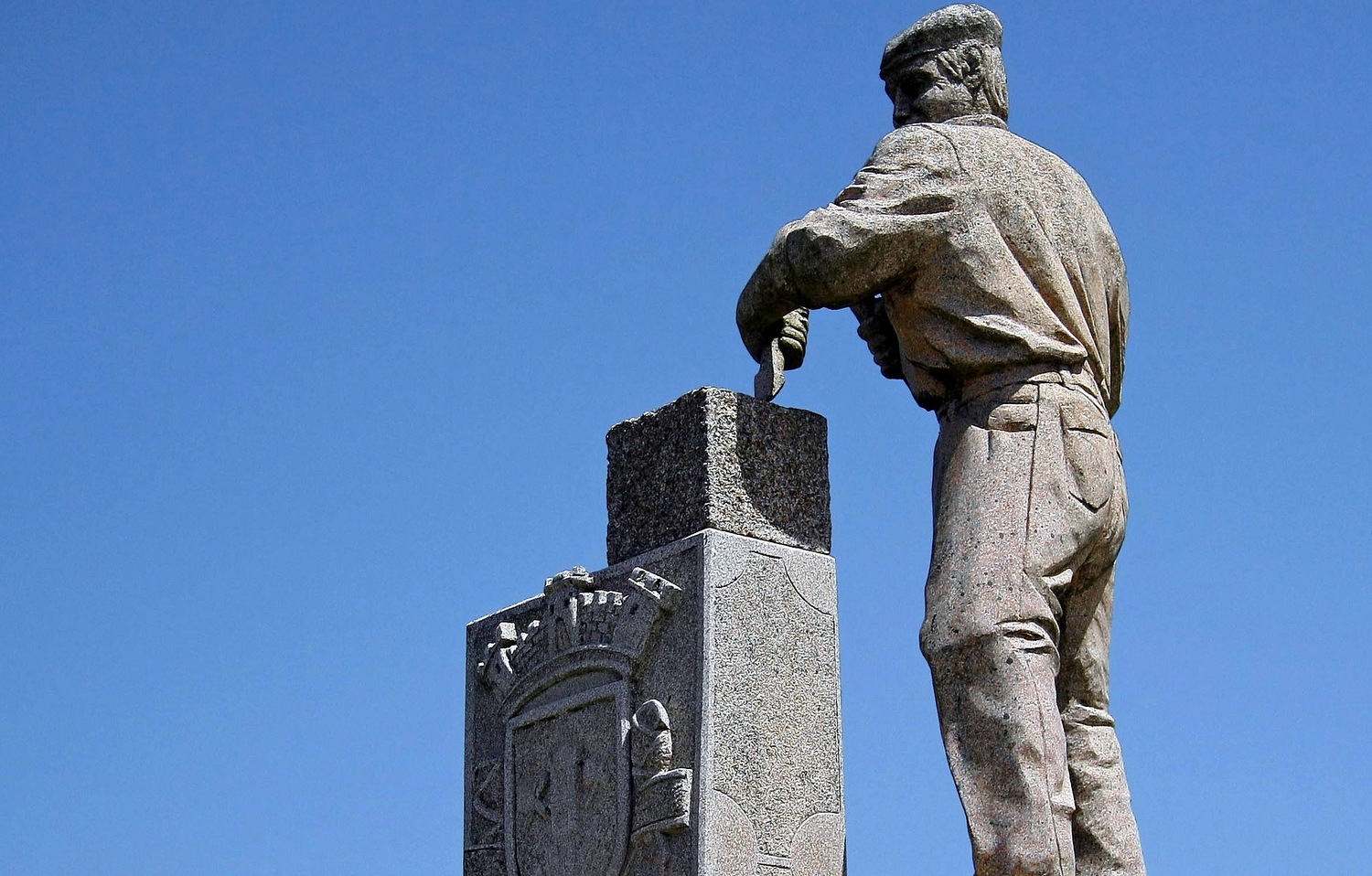 Cerimónia de homenagem aos Arguinas e aos alunos e professores que frequentaram a Escola Primária de Santa Ovaia